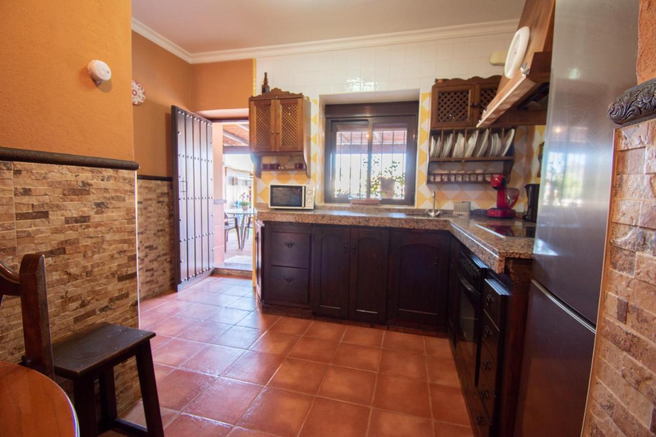 Villa Elisabeth Con Piscina Climatizada Chimenea Y Terraza Arriate Ngoại thất bức ảnh
