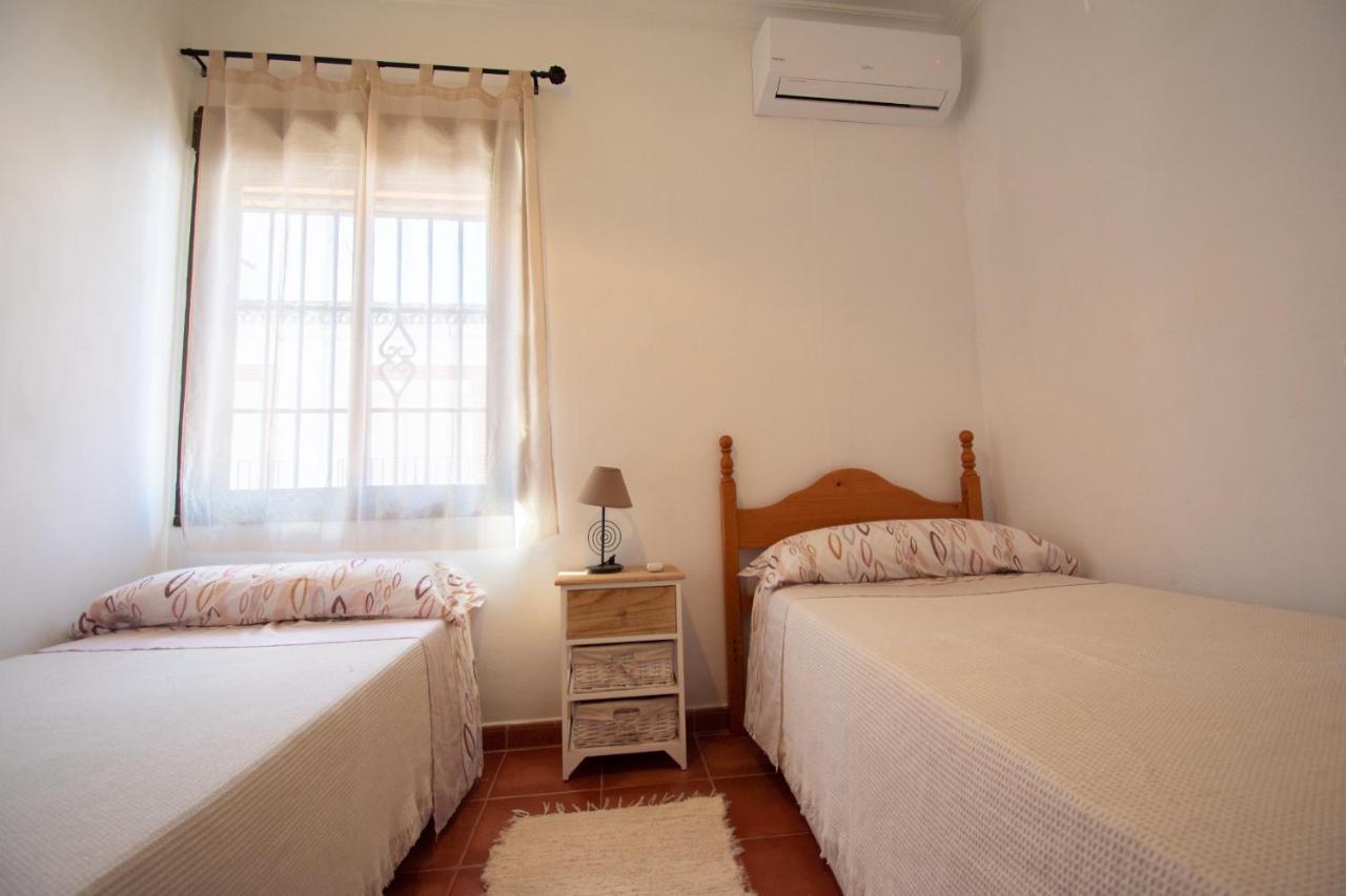 Villa Elisabeth Con Piscina Climatizada Chimenea Y Terraza Arriate Ngoại thất bức ảnh