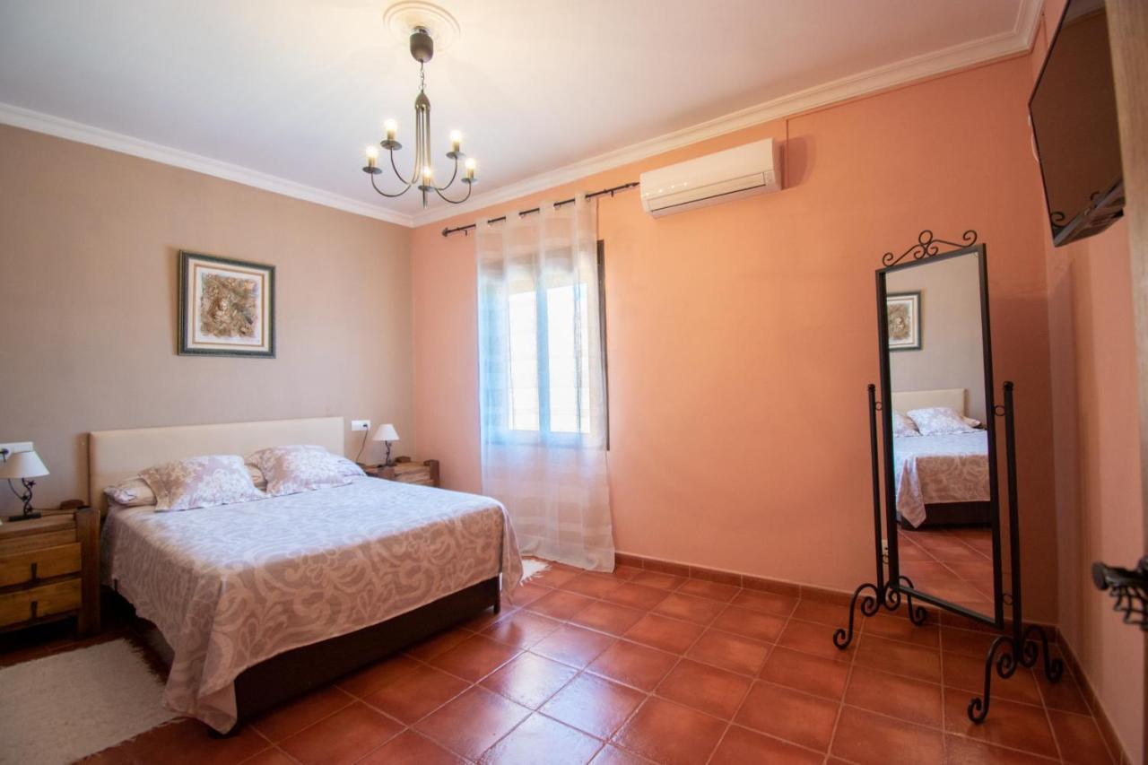 Villa Elisabeth Con Piscina Climatizada Chimenea Y Terraza Arriate Ngoại thất bức ảnh