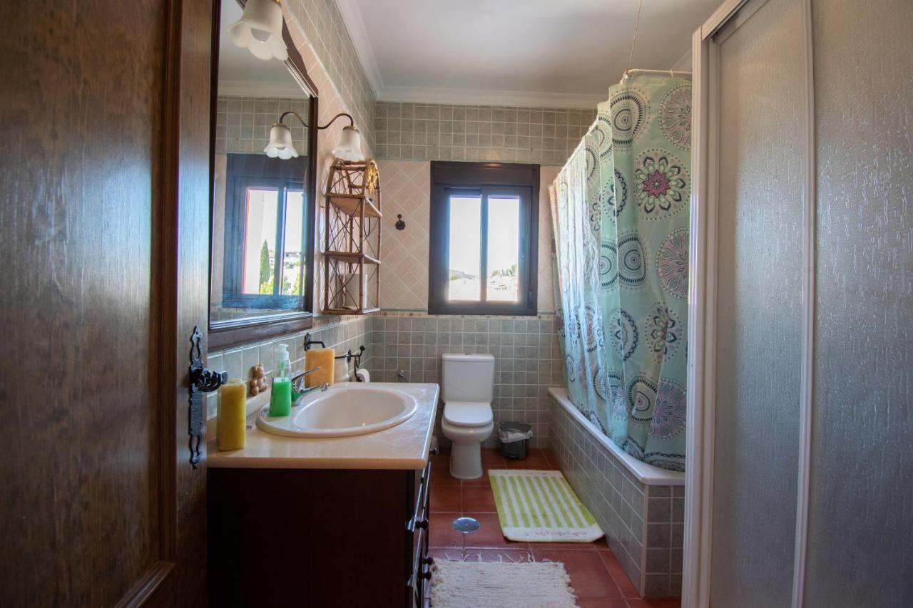 Villa Elisabeth Con Piscina Climatizada Chimenea Y Terraza Arriate Ngoại thất bức ảnh